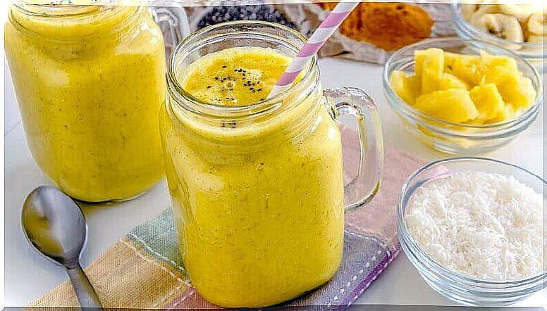 Turmeric smoothies - activating