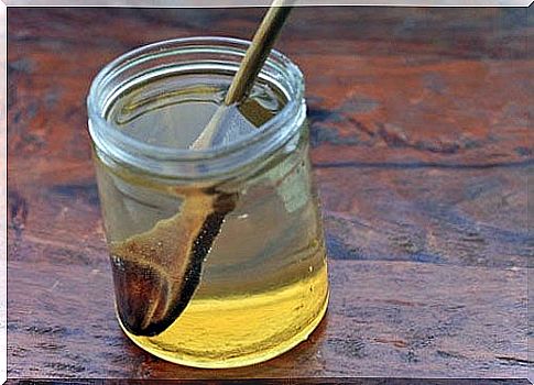 Honey and apple cider vinegar for muscle cramps