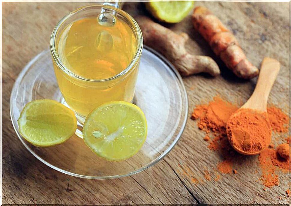 Turmeric-ginger-lemon tea to detoxify the lymphatic system