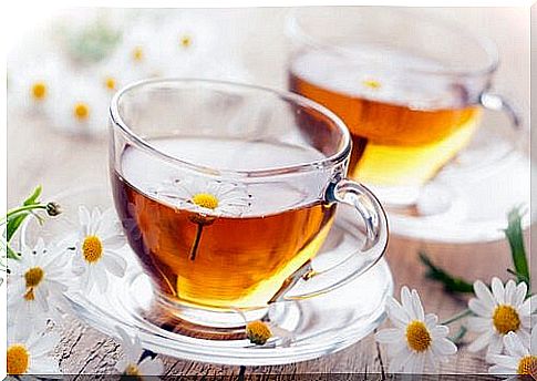 Chamomile tea against canker sores