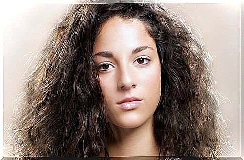 8 simple tricks to tame unruly hair