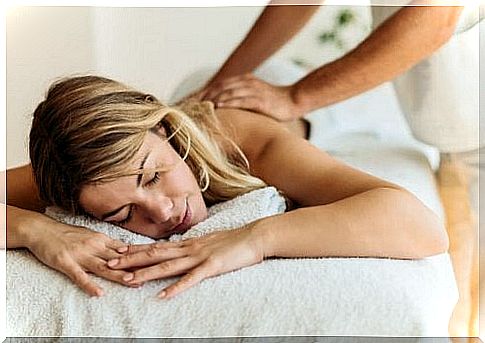 Massages to improve coping with depression 