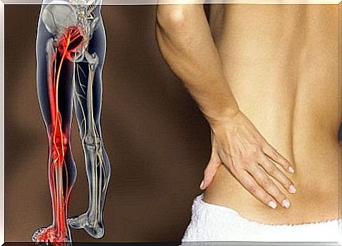 Treat sciatic pain with garlic milk