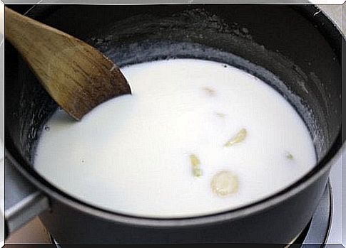 garlic milk