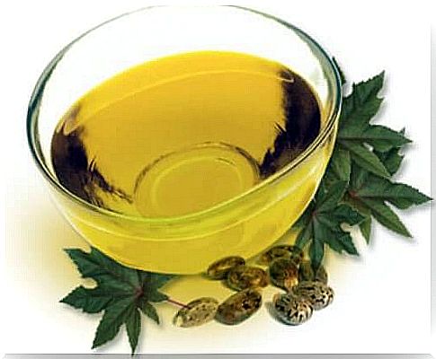 Castor oil for thicker eyebrows