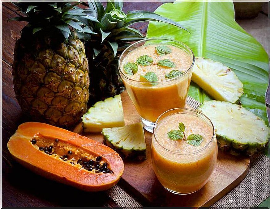 Remedies for flatulence: papaya and pineapple