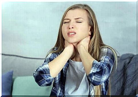 Viral pharyngitis - young woman with a sore throat