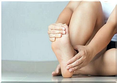 What to do with swollen ankles  5 tips