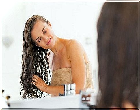 Woman wants to wash hair less often